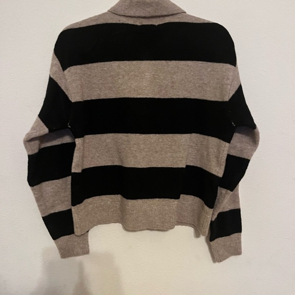 Universal Thread Black and Tan Striped Cardigan - Picture 2 of 3